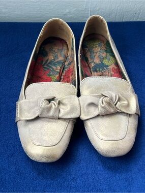 b.o.c Born Concept Paisley Loafers in Metallic Gold